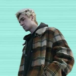 Meet your Posher, Ryan